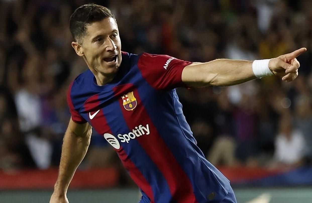 九游体育下载-清晨突围战来临；那不勒斯围绕西甲单刀错失；信心回归；赛程密集仍需轮换